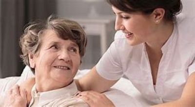 Wertschätzung älterer Menschen und Pflegekräfte